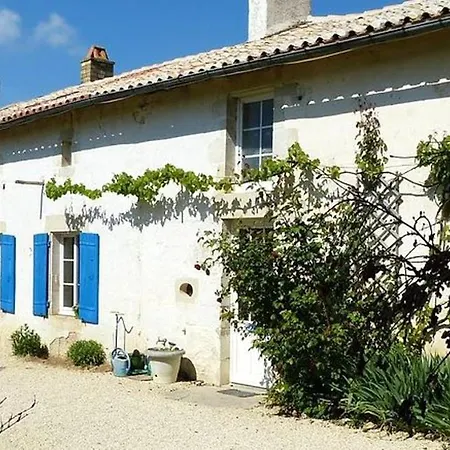 Maison De 4 Avec Piscine Partagee Jardin Amenage Et Wifi A Vincent La Chatre *