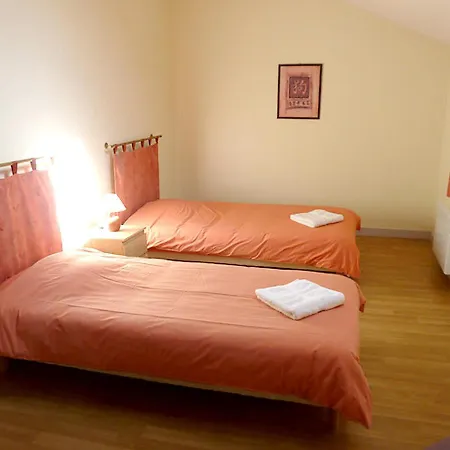 Prázdninový dům Maison De Charme A Avec Piscine Partagee *