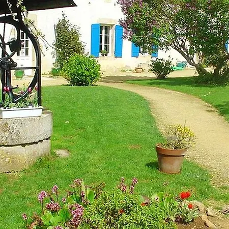 Maison De 4 Avec Piscine Partagee Jardin Amenage Et Wifi A Vincent La Chatre