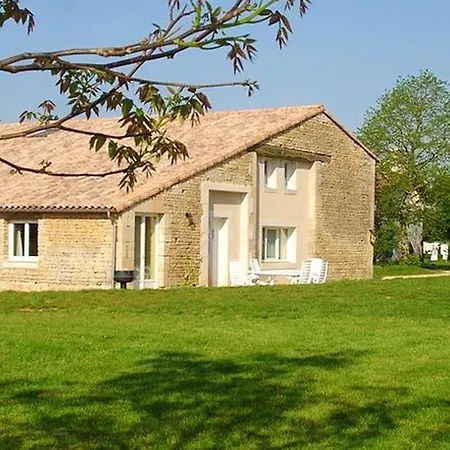 Maison De 4 Avec Piscine Partagee Jardin Amenage Et Wifi A Vincent La Chatre Hébergement de vacances Saint-Vincent-la-Châtre