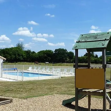 Maison De Charme A Avec Piscine Partagee Saint-Vincent-la-Châtre