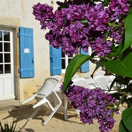 Maison De Charme A Avec Piscine Partagee بيت للعطل