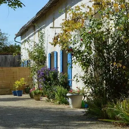 بيت للعطل Maison De Charme A Avec Piscine Partagee *