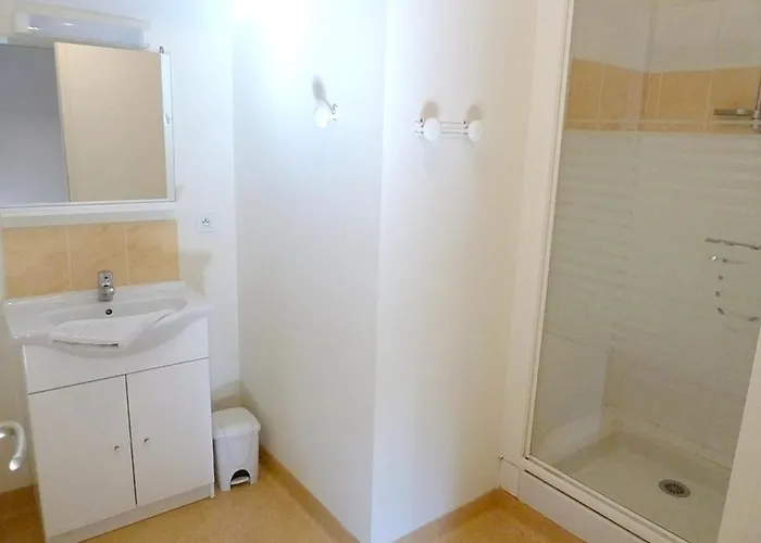 Prázdninový dům Maison De Charme A Avec Piscine Partagee Saint-Vincent-la-Châtre